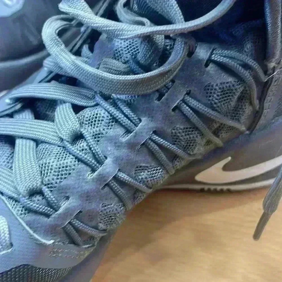 Nike men’s 7.5 high top tennis shoes. Perfect condition.. Hyper dunk. - Picture 10 of 13